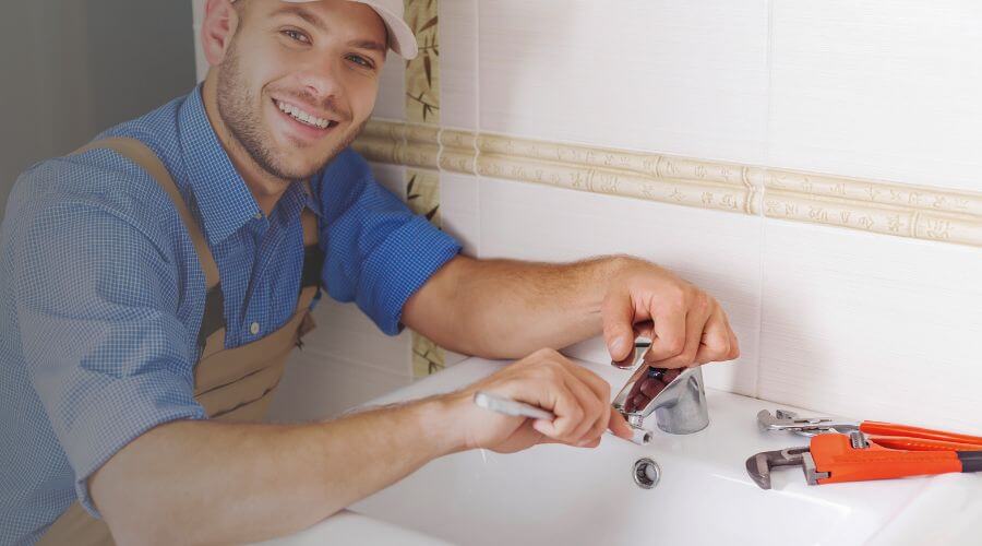 Professional clogged drains services in Knickerbocker, TX